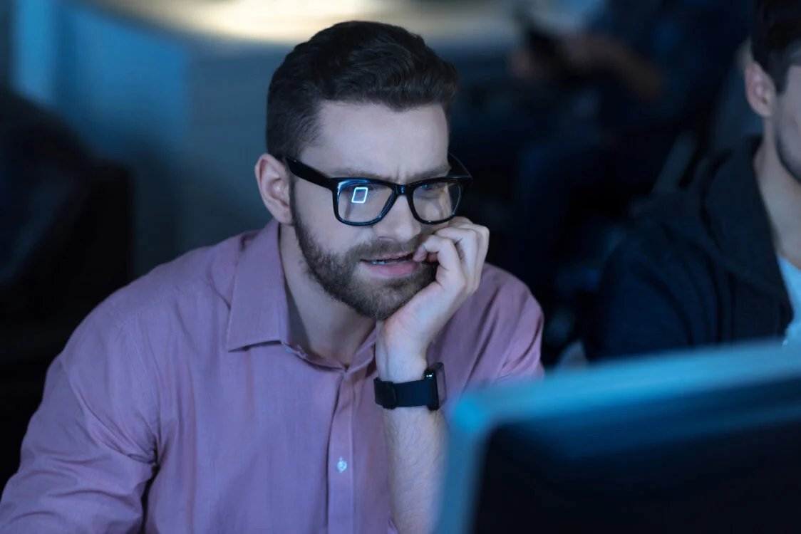 Langkah Sederhana untuk Mengurangi Kelelahan Mata Akibat Layar Komputer